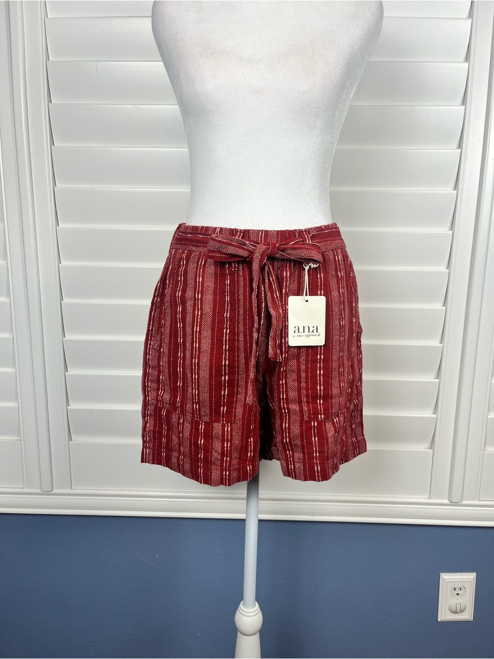 a.n.a NWT Linen Blend Paperbag Cargo Shorts Red Striped Coastal Women’s Size XS